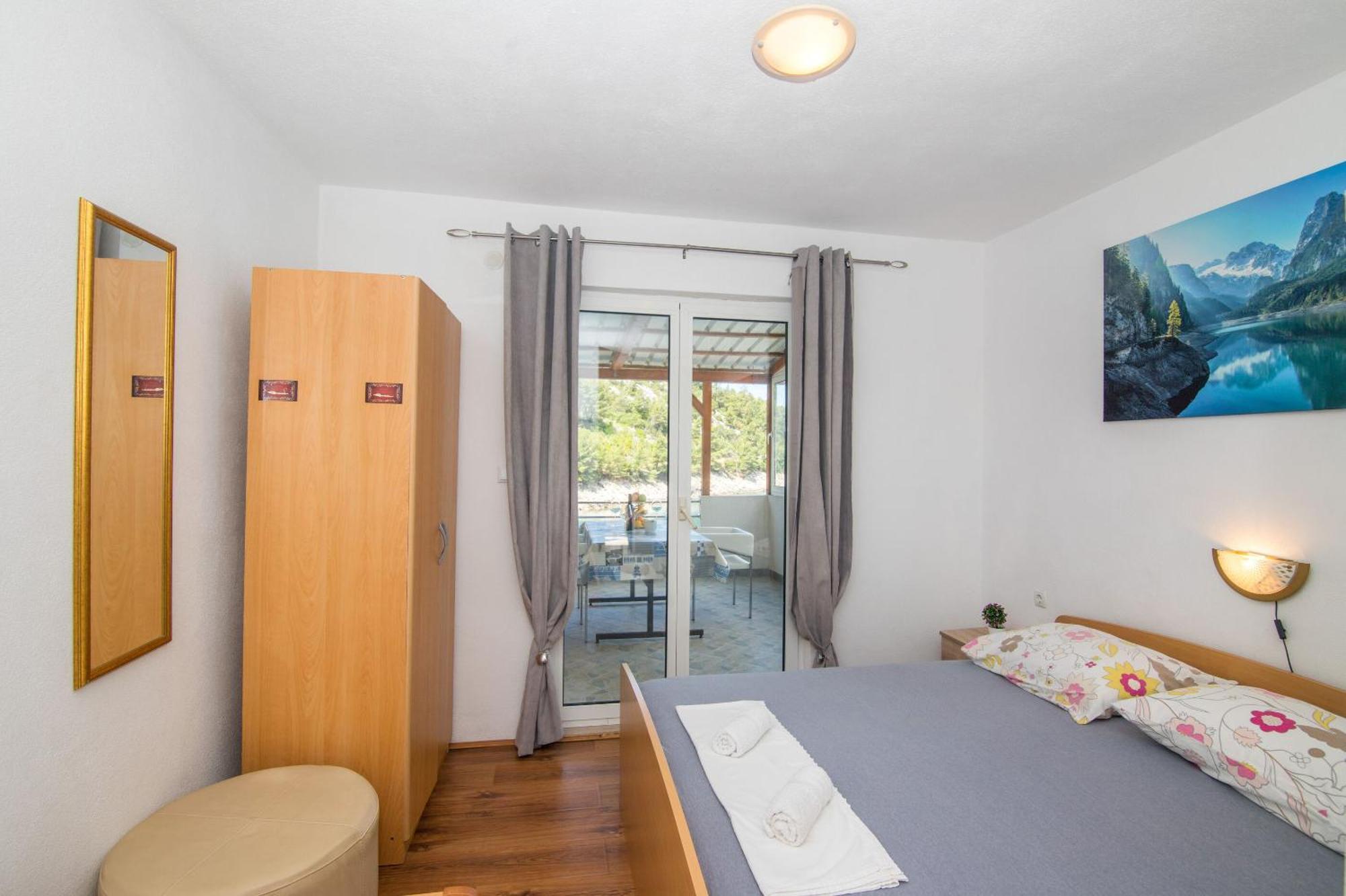 Apartments Jelena Bogomolje Экстерьер фото